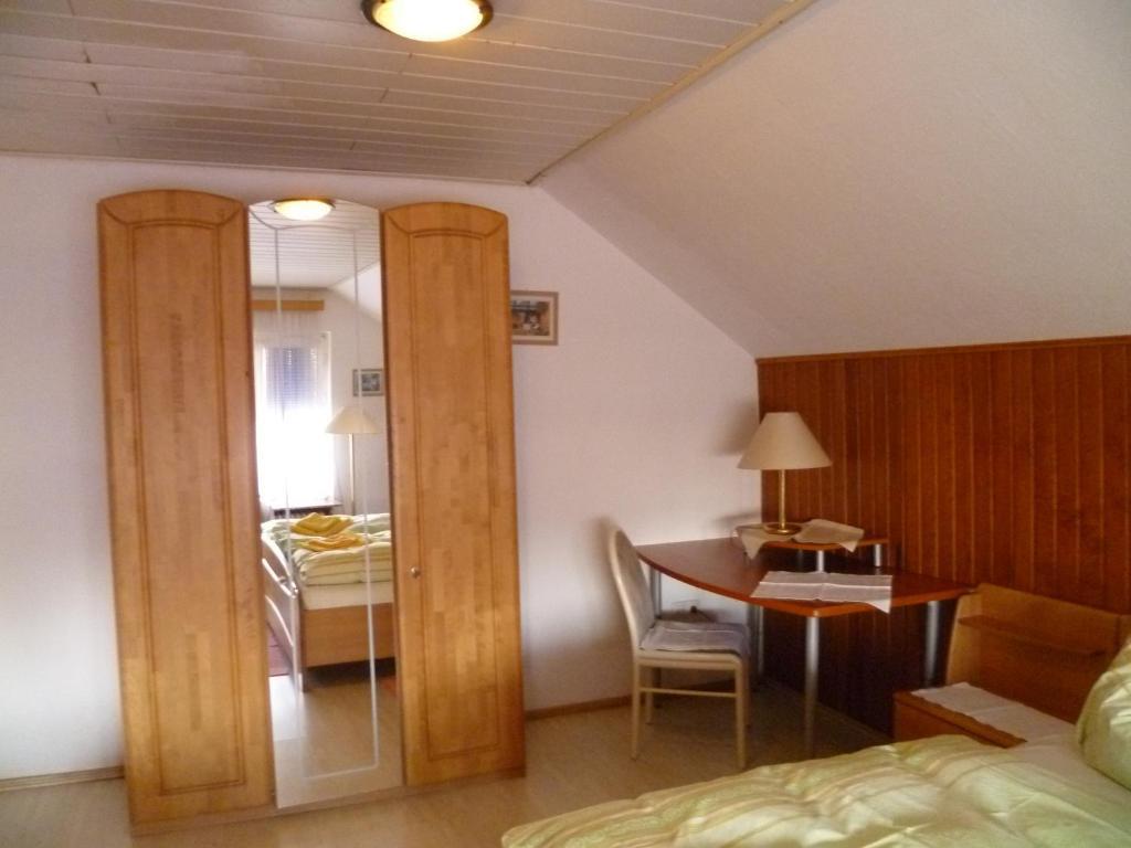 Hotel Rotbuche Westoverledingen Szoba fotó
